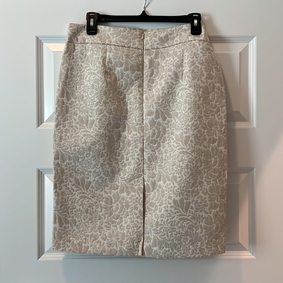 Beautiful cream floral skirt, gorgeous paired w/sweater for a holiday look! - Picture 2 of 5